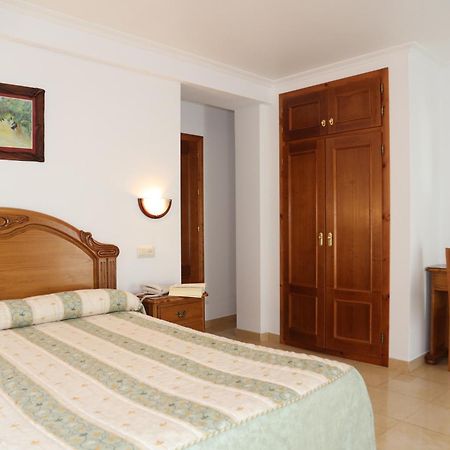 Hotel El Tilo Panes Habitación foto