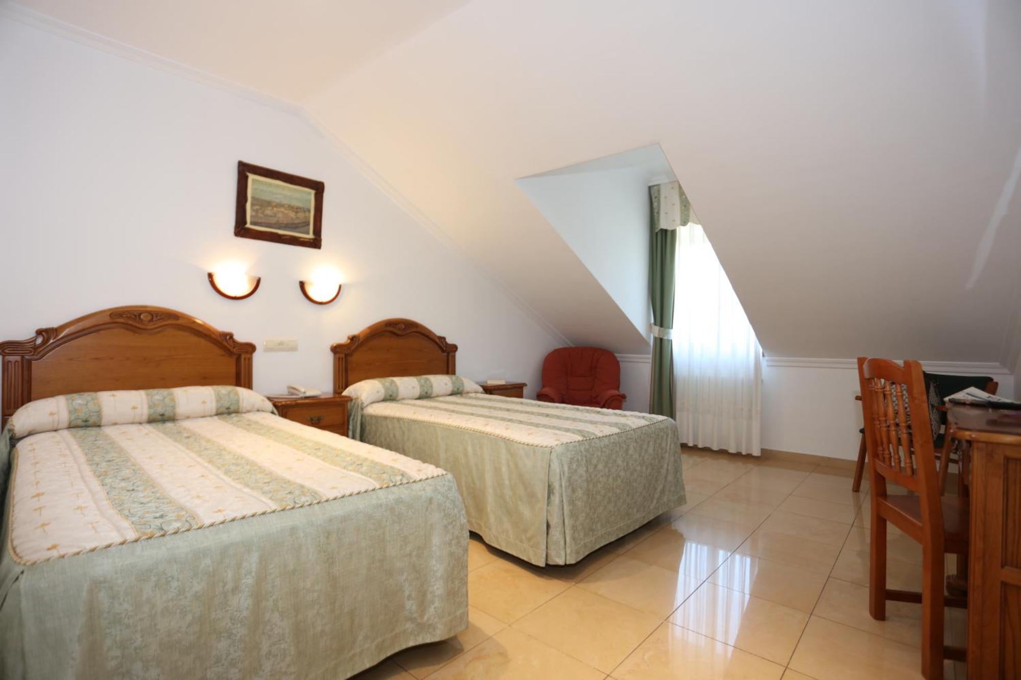 Hotel El Tilo Panes Habitación foto