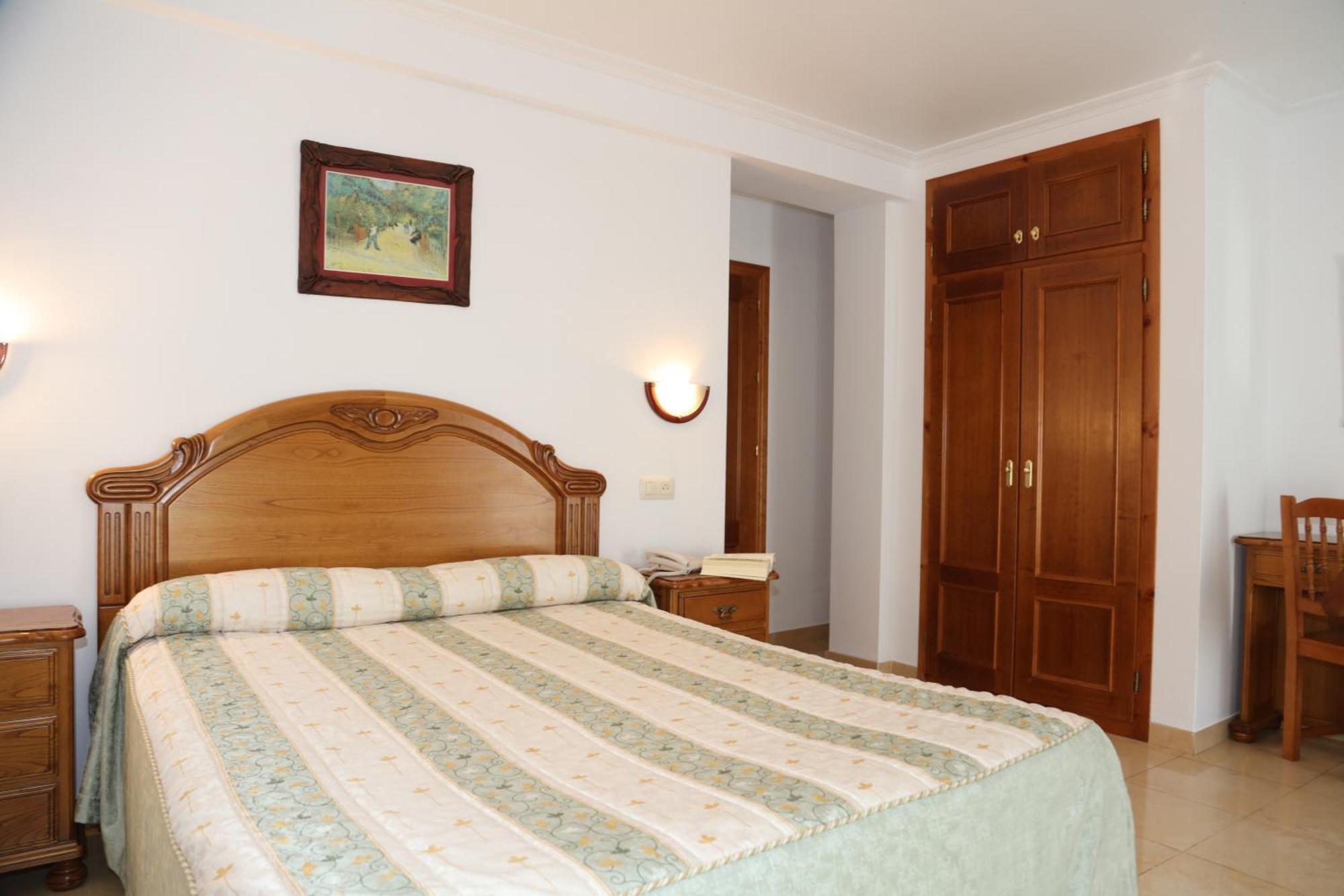 Hotel El Tilo Panes Habitación foto
