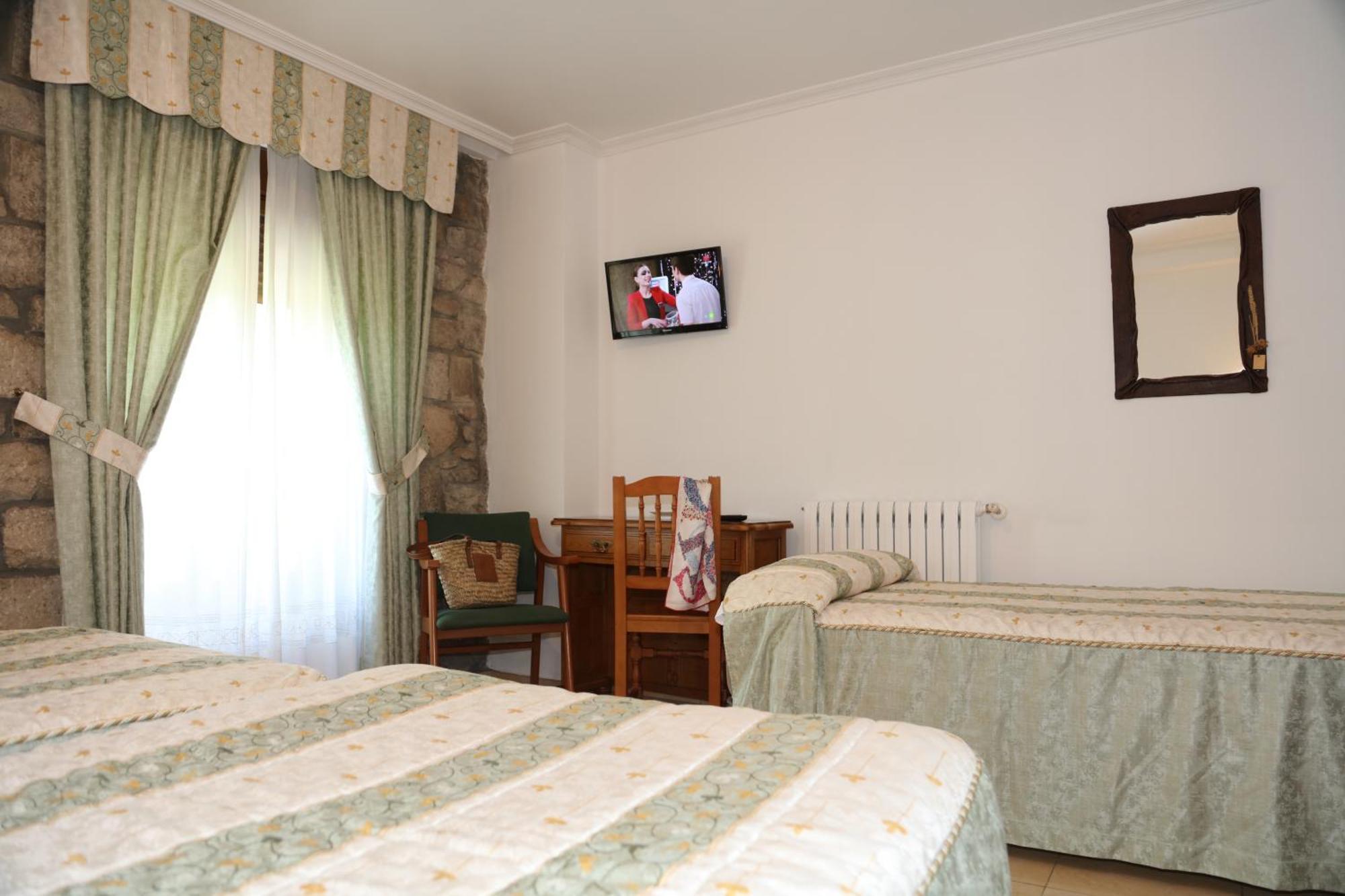 Hotel El Tilo Panes Habitación foto